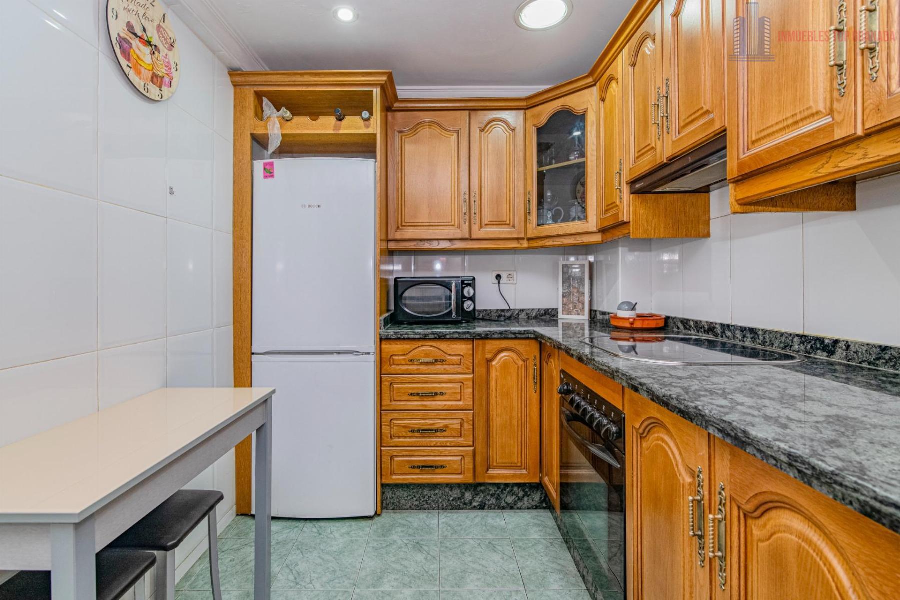 For sale of flat in Granada