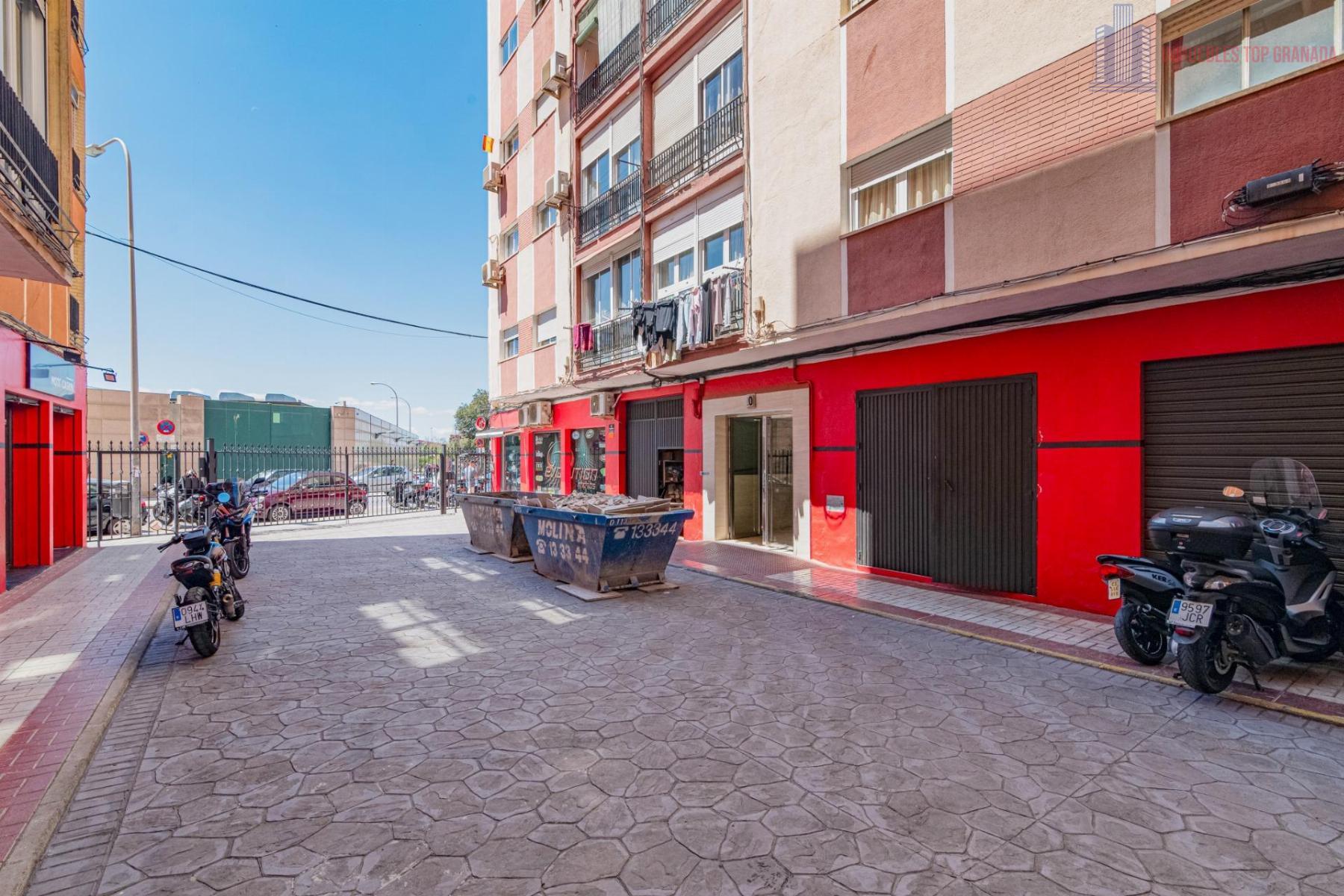 For sale of flat in Granada