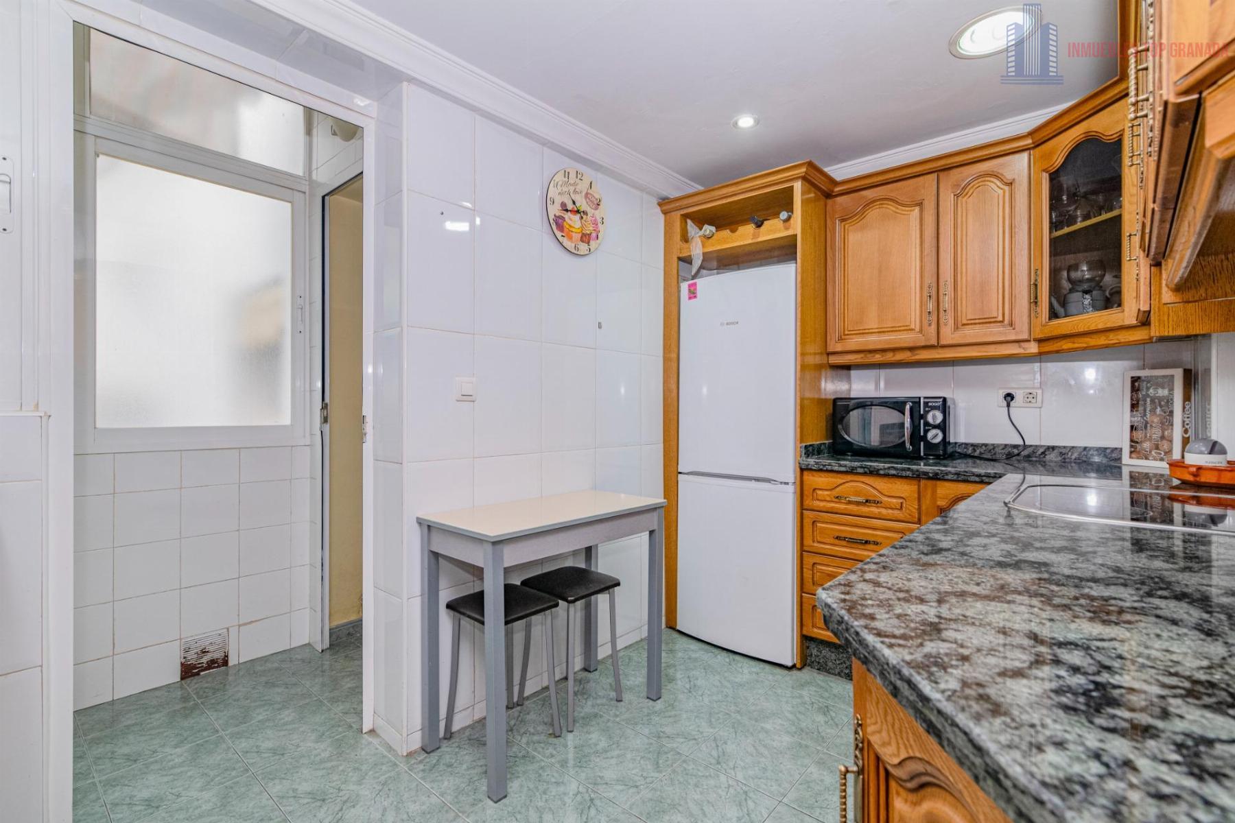 For sale of flat in Granada