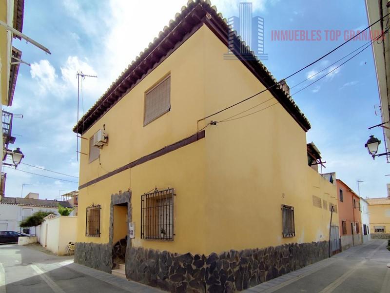For sale of house in Santa Fe