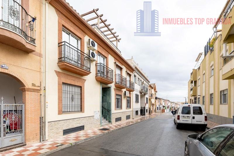 For sale of flat in Albolote