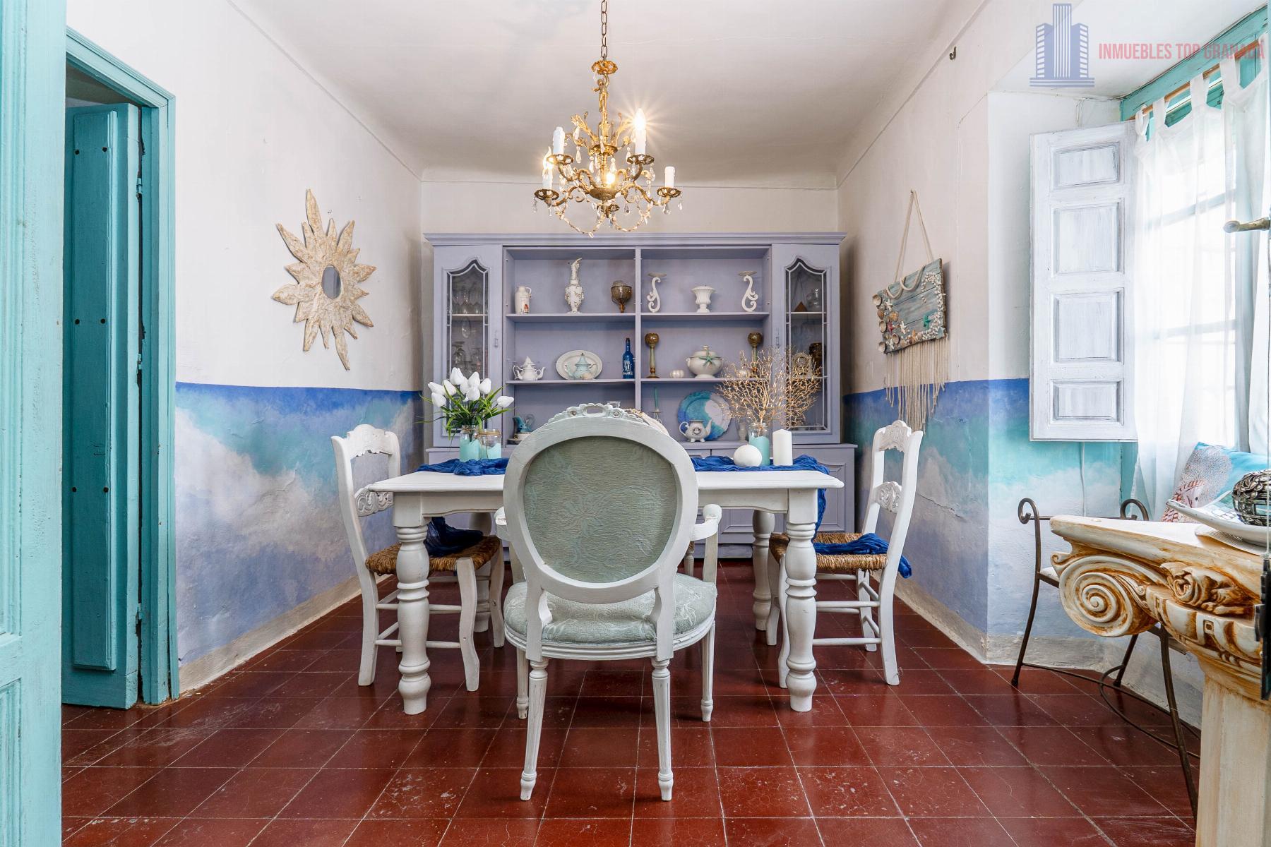 For sale of house in Illora