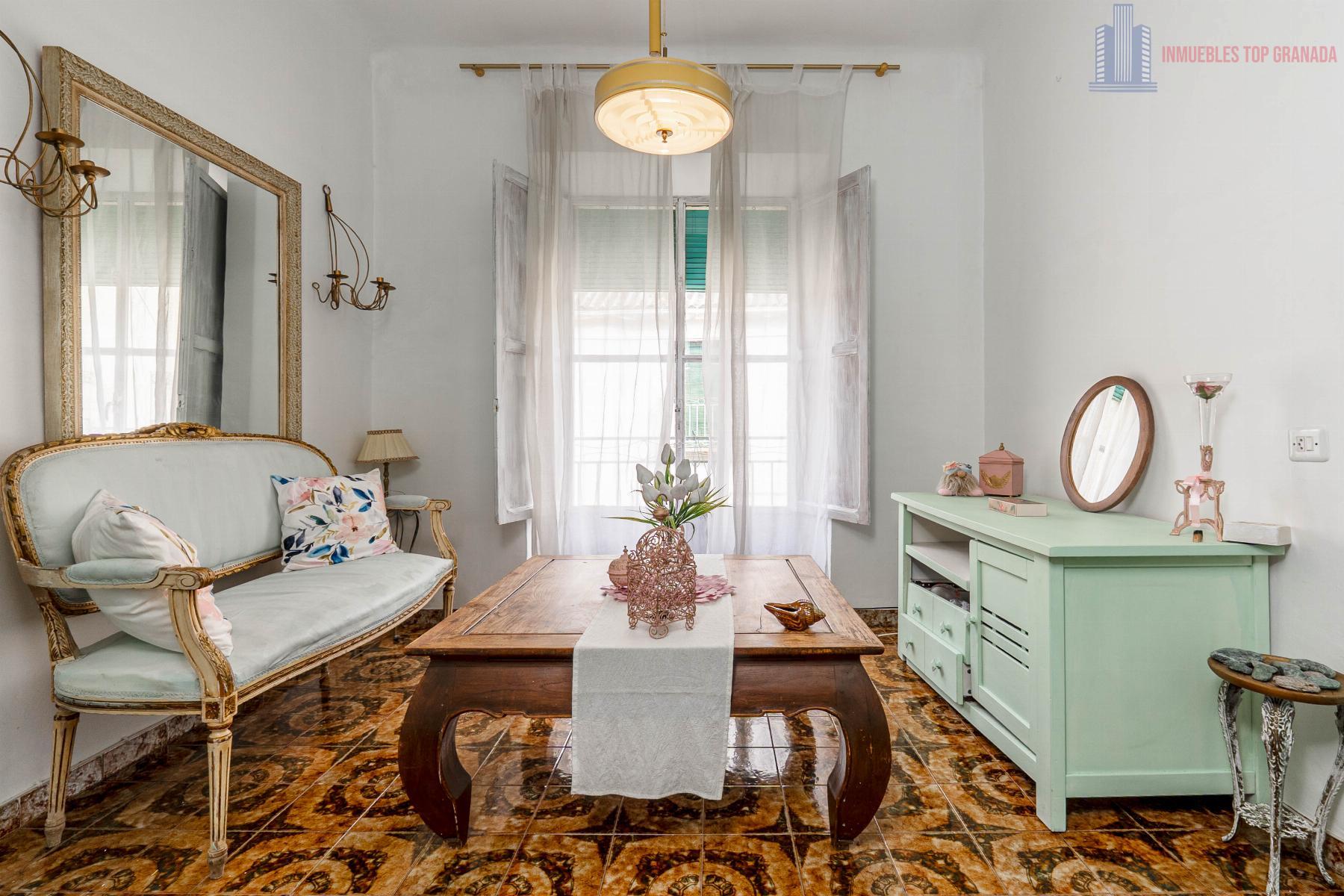 For sale of house in Illora