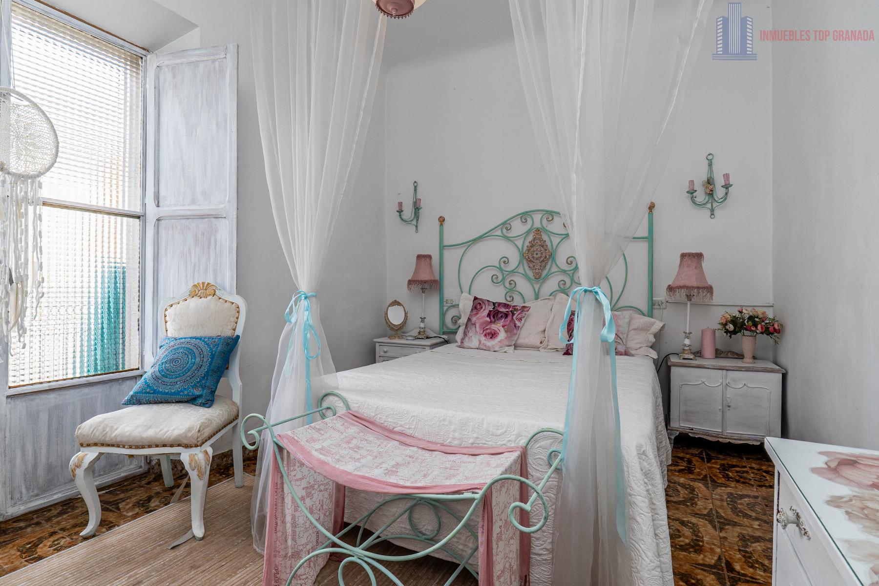 For sale of house in Illora
