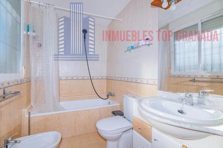 For sale of chalet in Huétor Vega