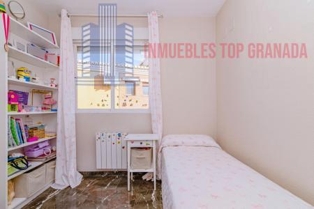 For sale of chalet in Huétor Vega