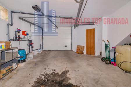 For sale of chalet in Huétor Vega