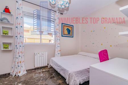 For sale of chalet in Huétor Vega