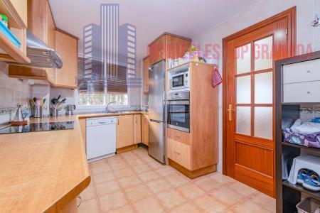 For sale of chalet in Huétor Vega