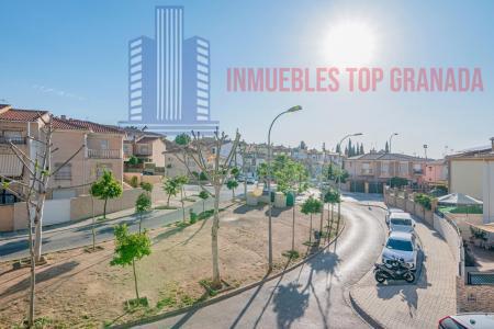 For sale of chalet in Huétor Vega