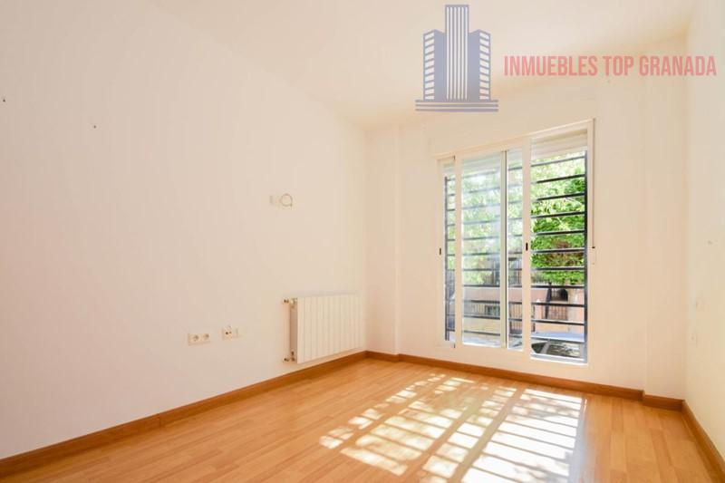 For sale of flat in Churriana de la Vega