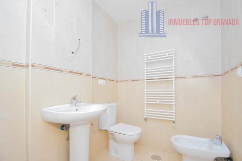 For sale of flat in Churriana de la Vega