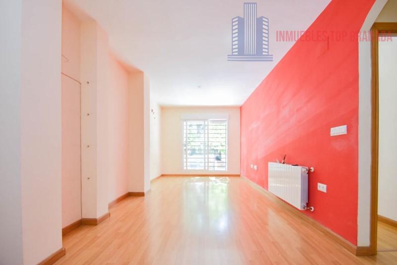 For sale of flat in Churriana de la Vega