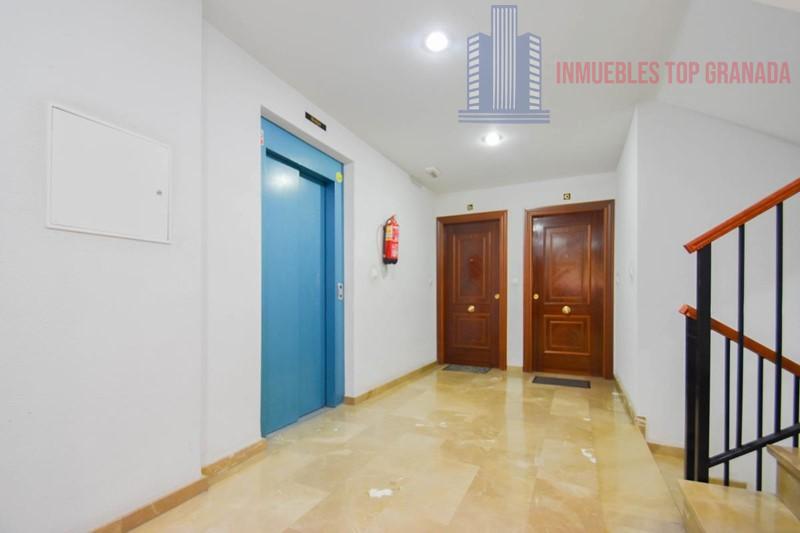 For sale of flat in Churriana de la Vega
