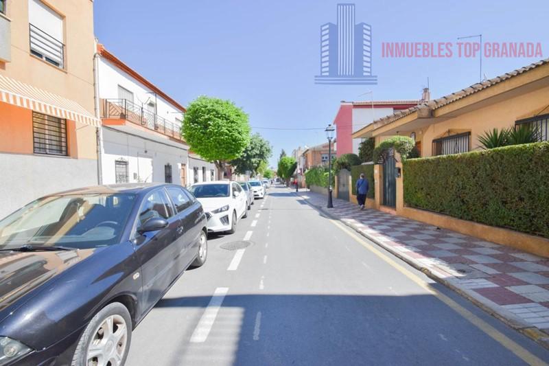 For sale of flat in Churriana de la Vega