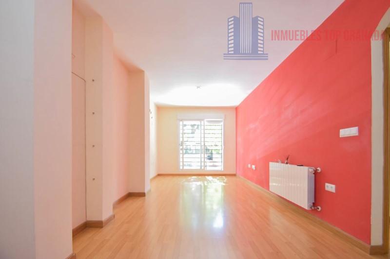 For sale of flat in Churriana de la Vega
