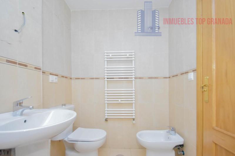 For sale of flat in Churriana de la Vega