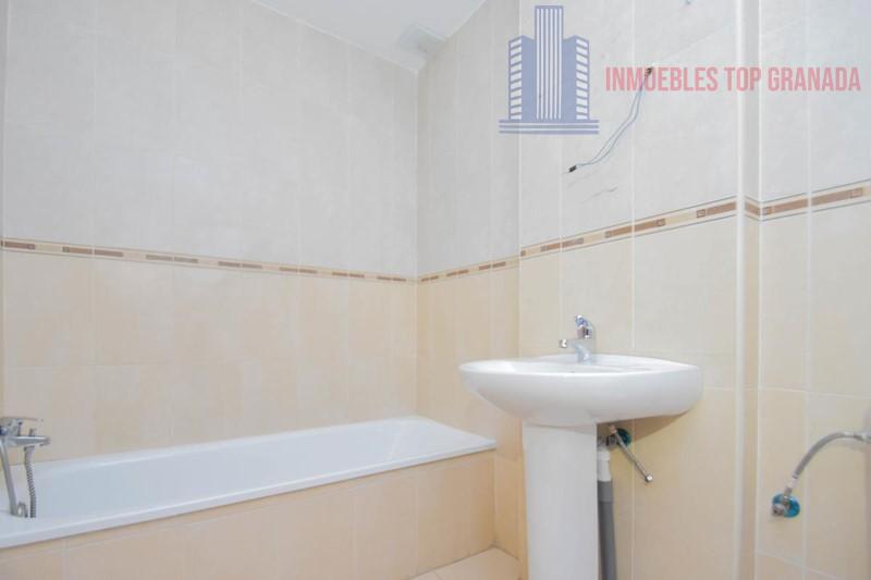 For sale of flat in Churriana de la Vega