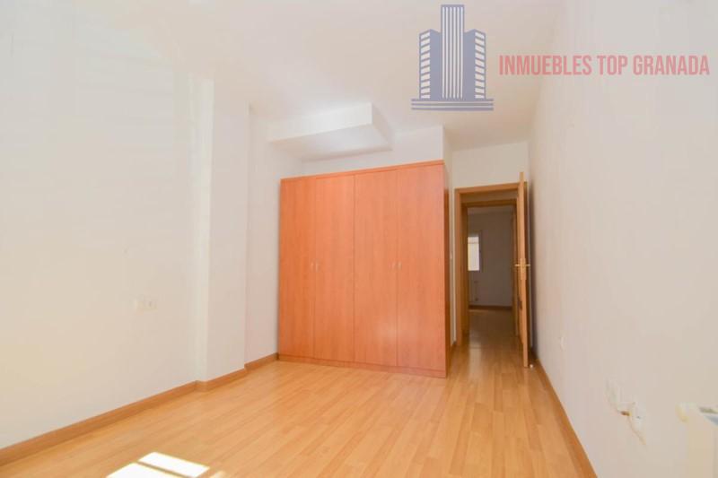 For sale of flat in Churriana de la Vega
