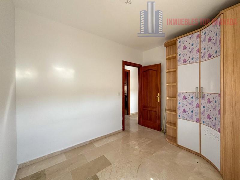 For sale of flat in Atarfe