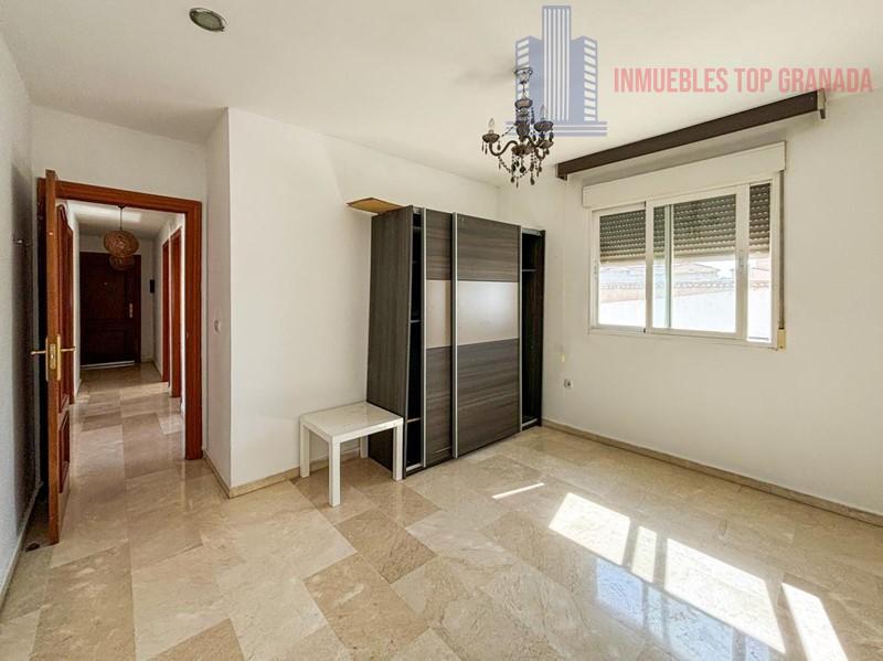 For sale of flat in Atarfe