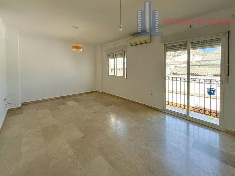 For sale of flat in Atarfe