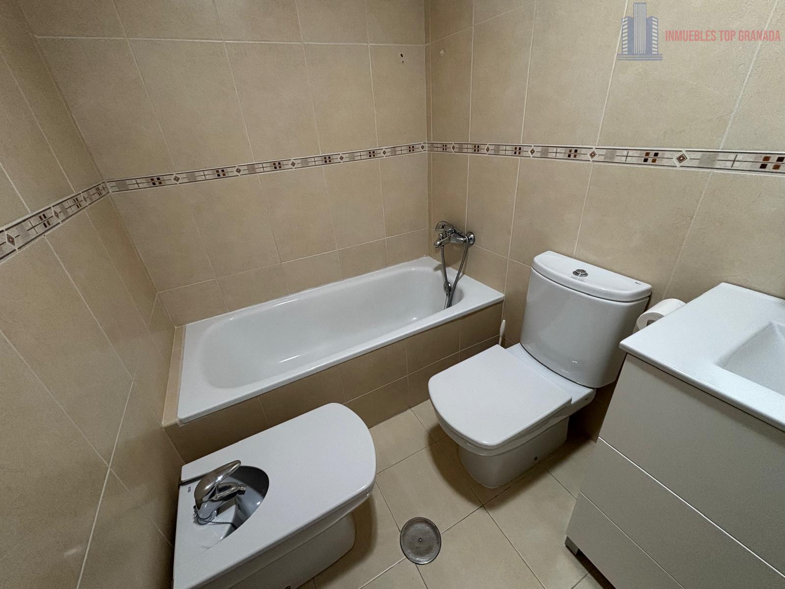 For sale of flat in Armilla