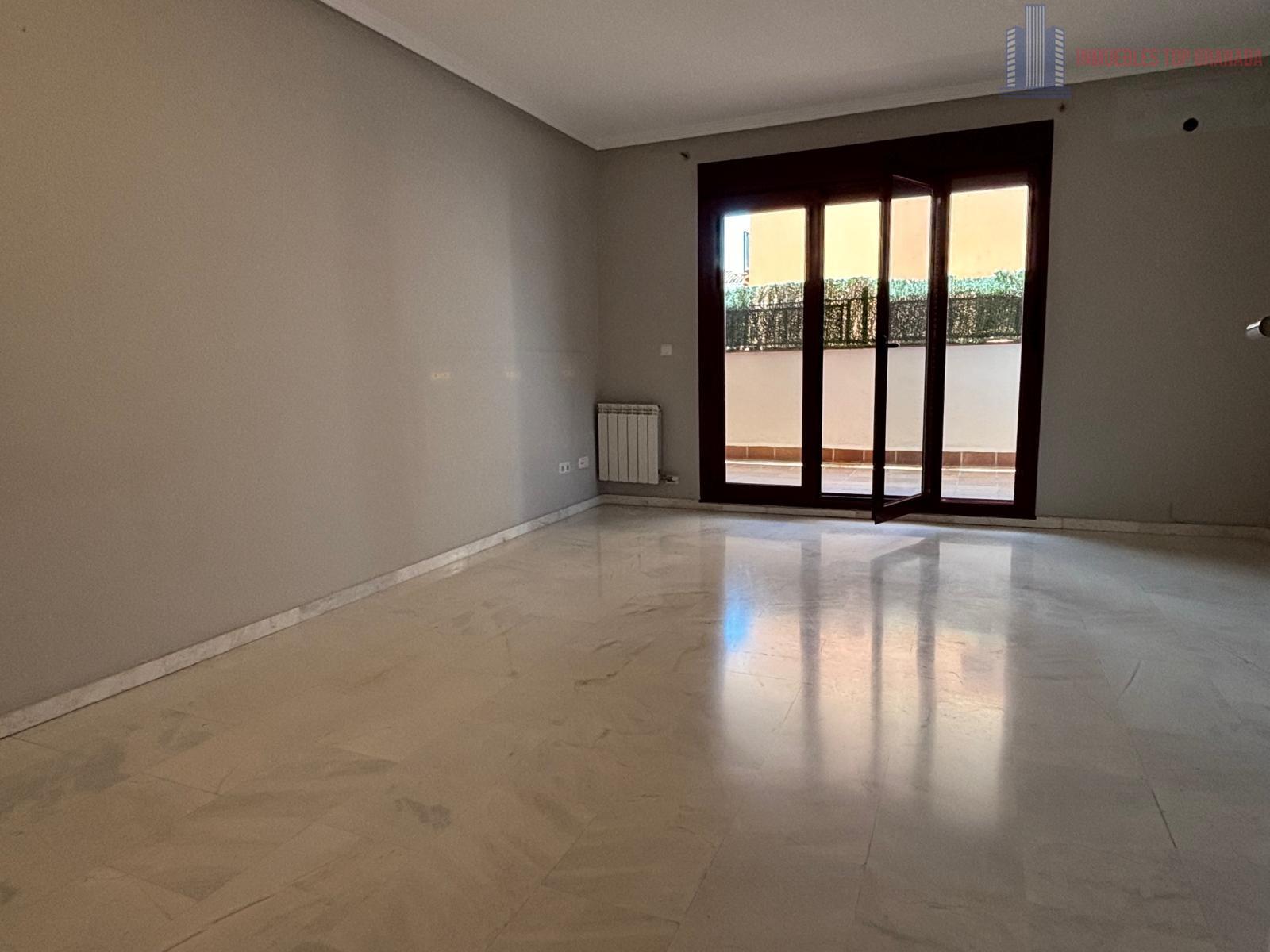 For sale of flat in Armilla