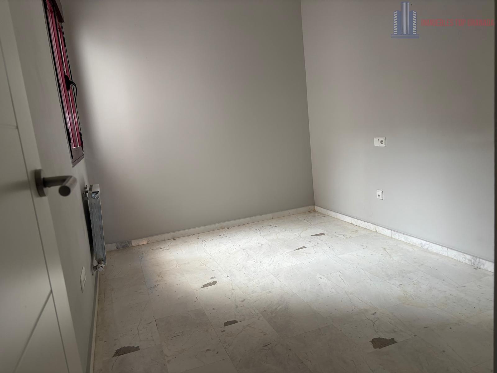 For sale of flat in Armilla