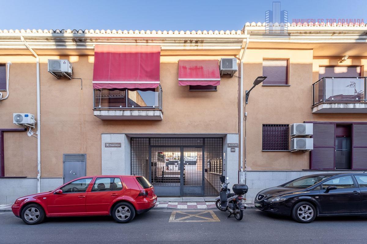 For sale of flat in Armilla