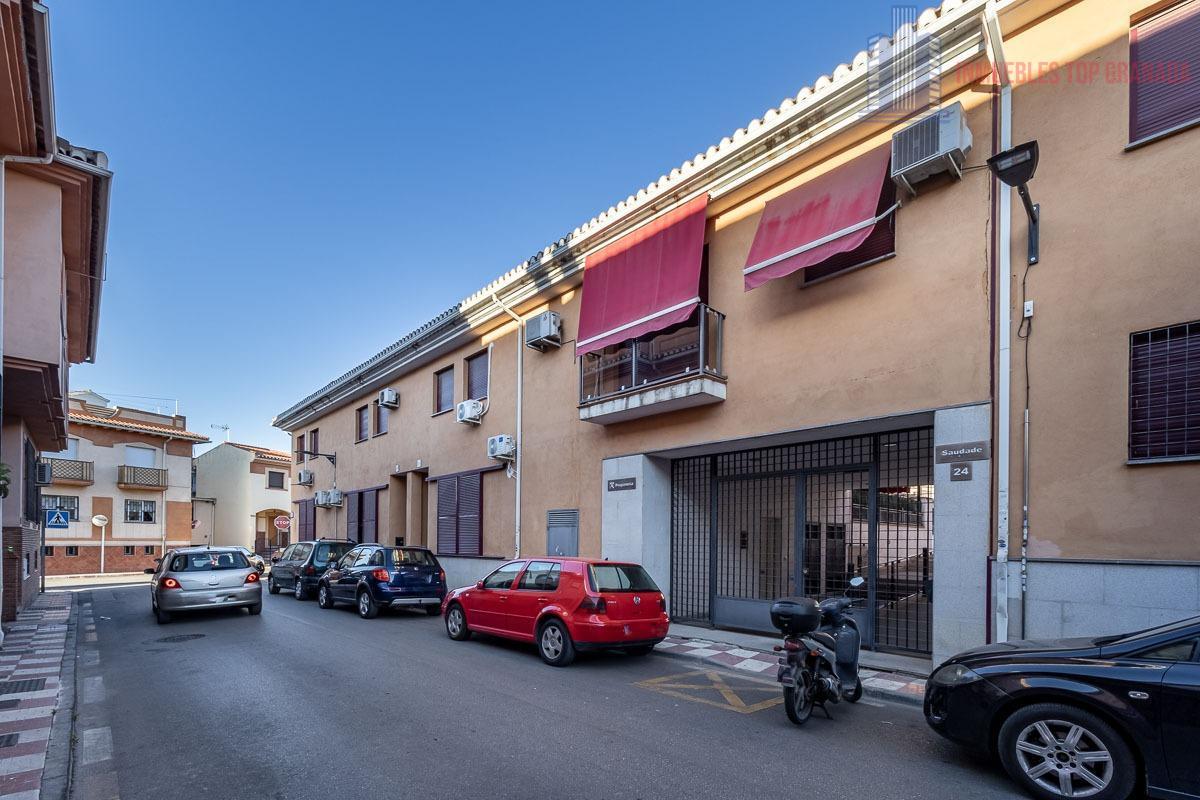For sale of flat in Armilla