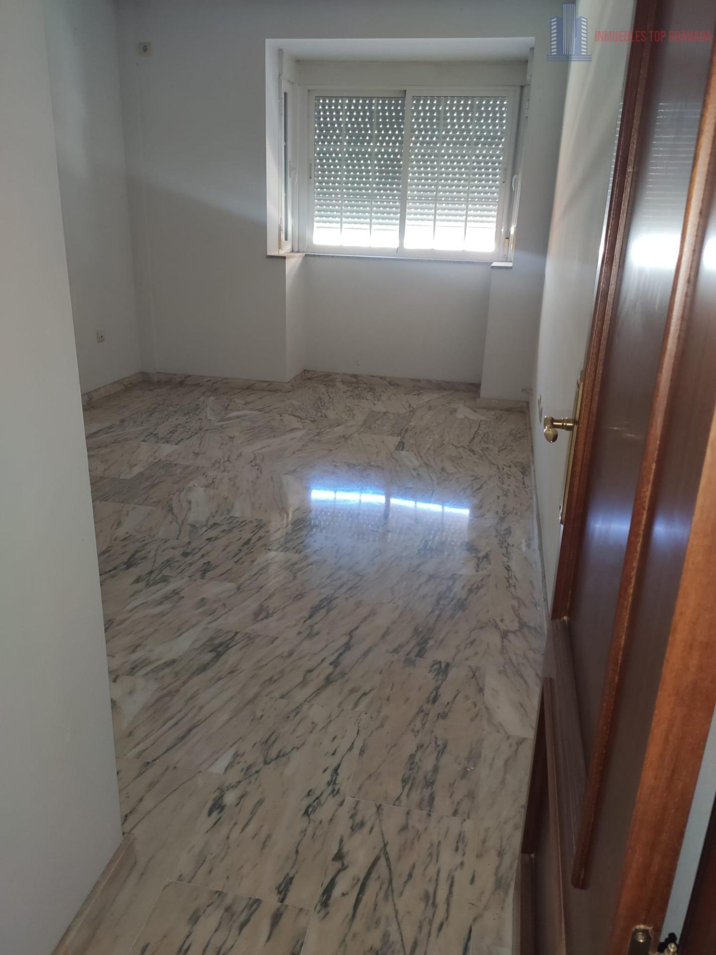 For sale of flat in Maracena