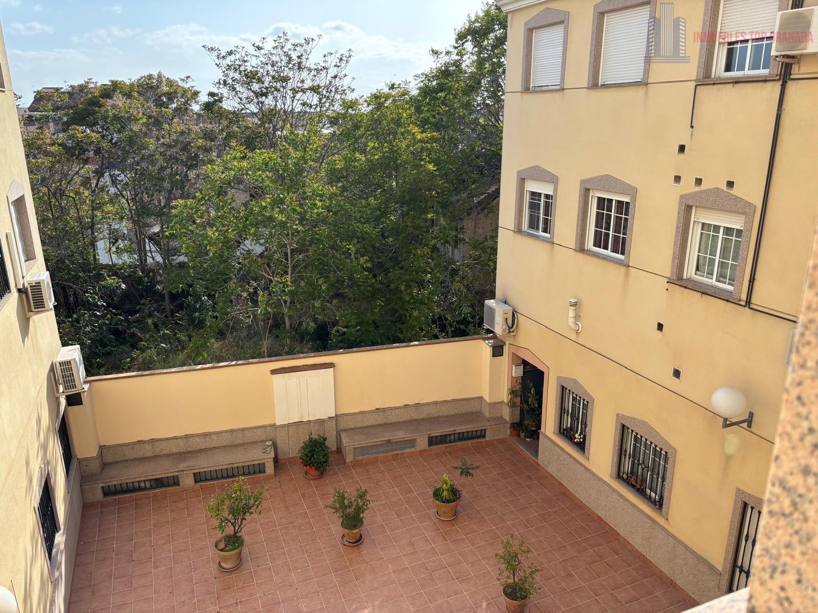 For sale of flat in Maracena