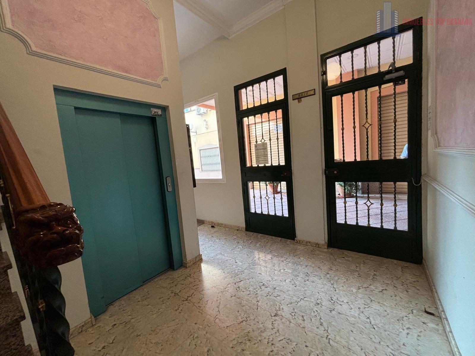 For sale of flat in Maracena
