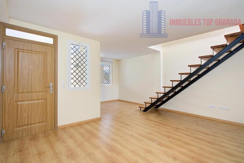 For sale of duplex in Padul