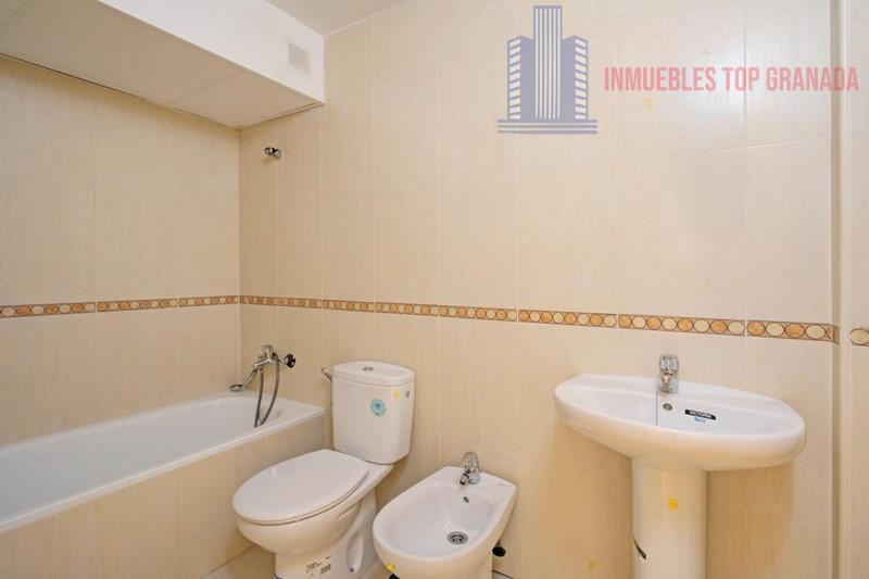 For sale of duplex in Padul