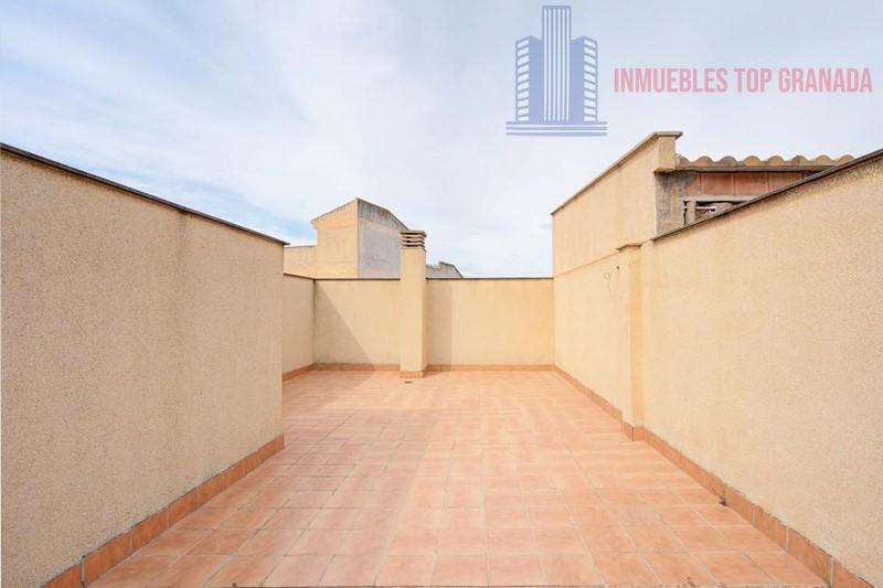 For sale of duplex in Padul