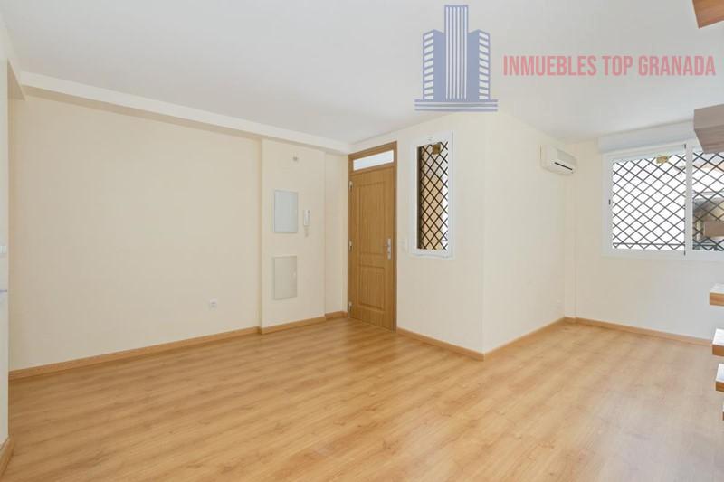 For sale of duplex in Padul