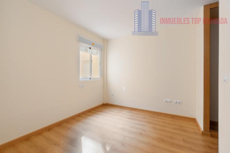 For sale of duplex in Padul