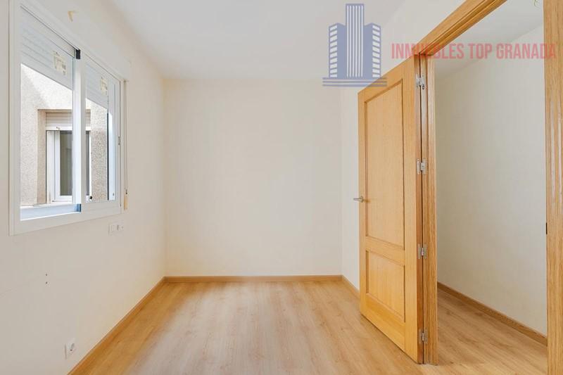 For sale of duplex in Padul