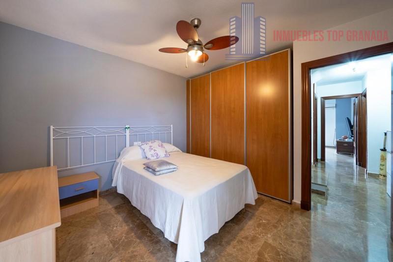 For sale of house in Otura
