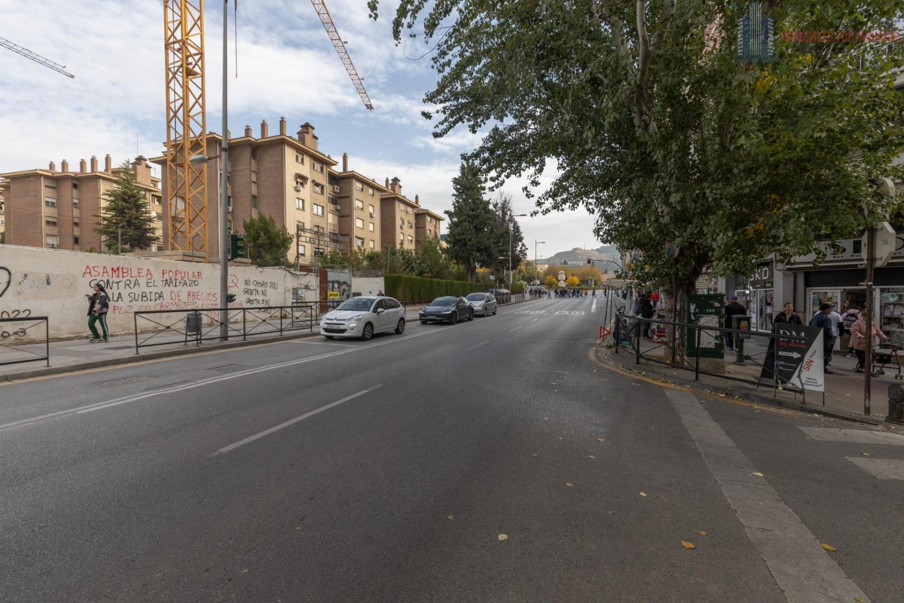For sale of flat in Granada