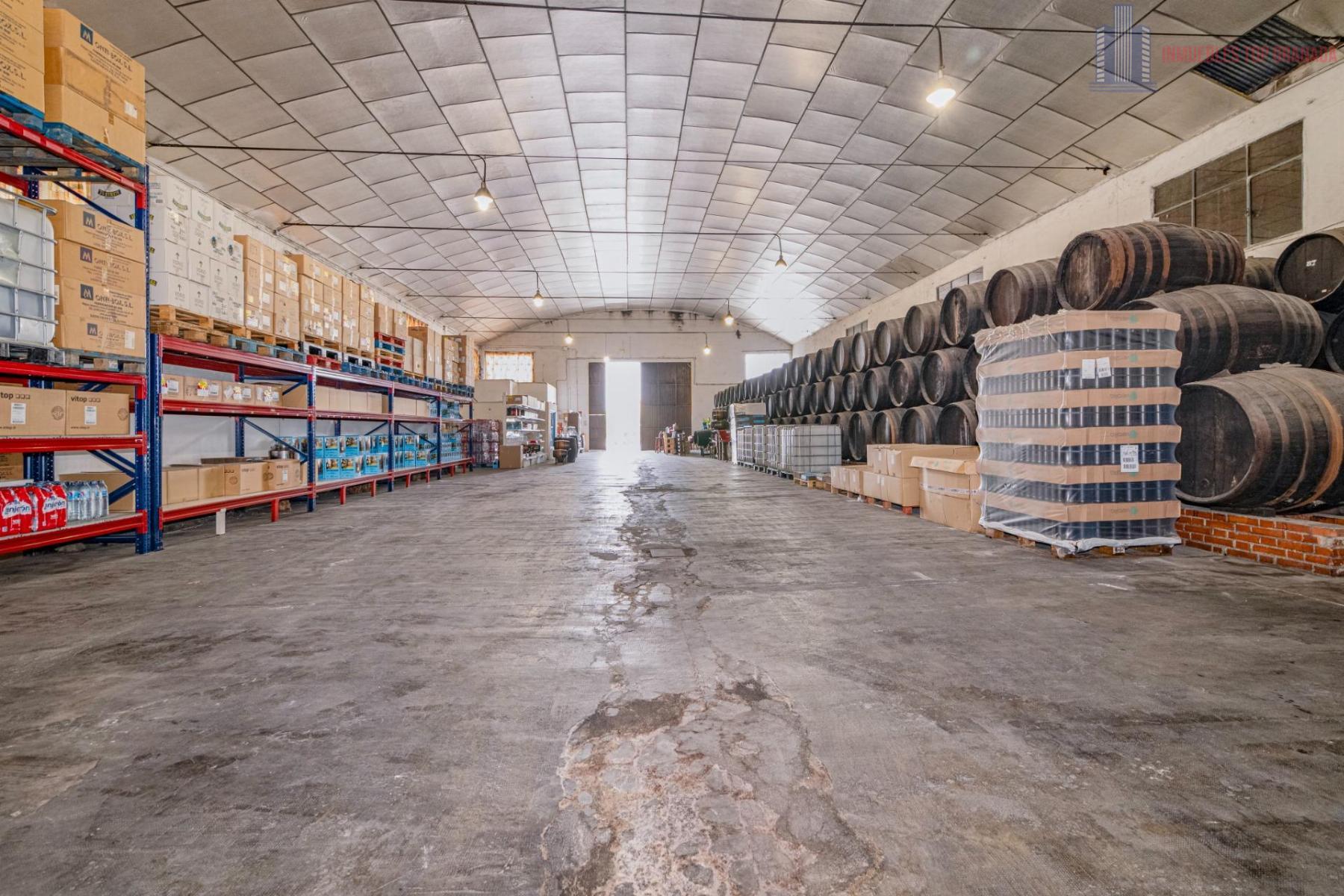 For sale of cellar in Alhendín