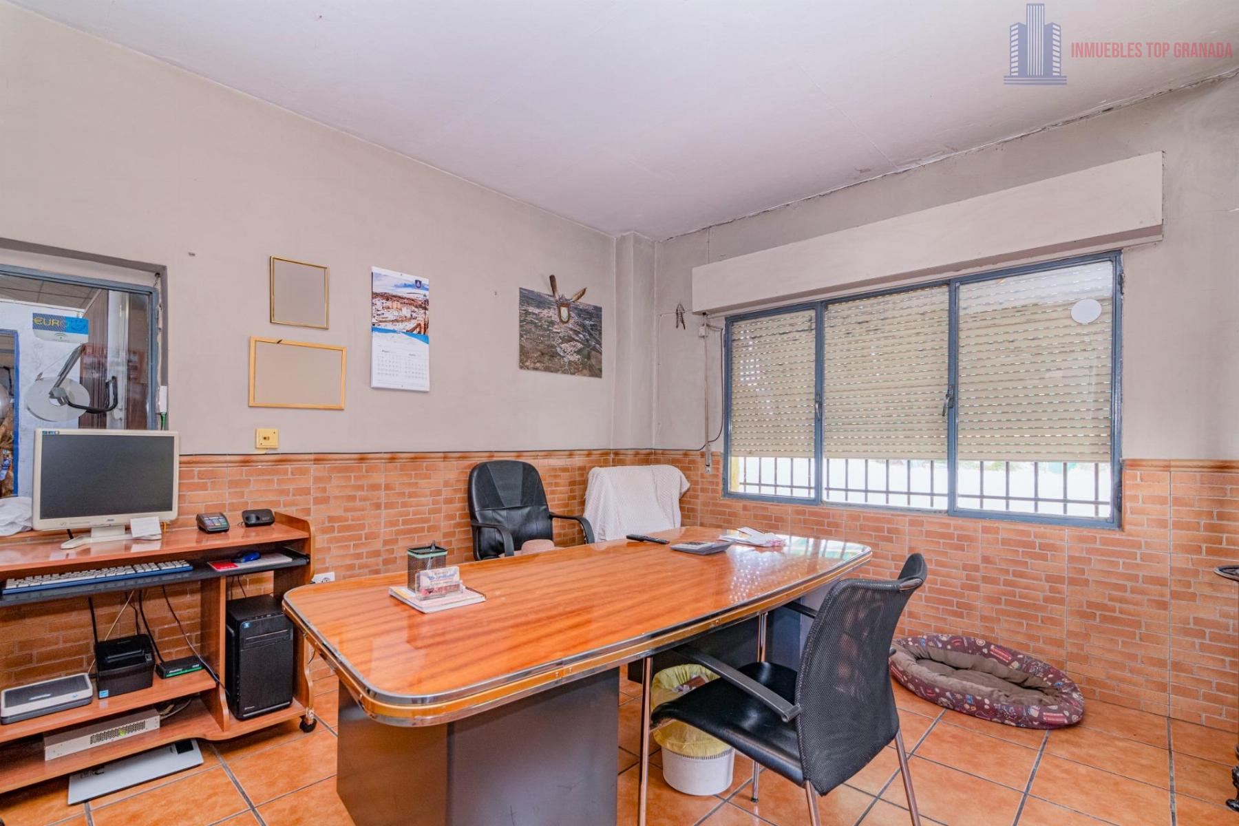 For sale of cellar in Alhendín