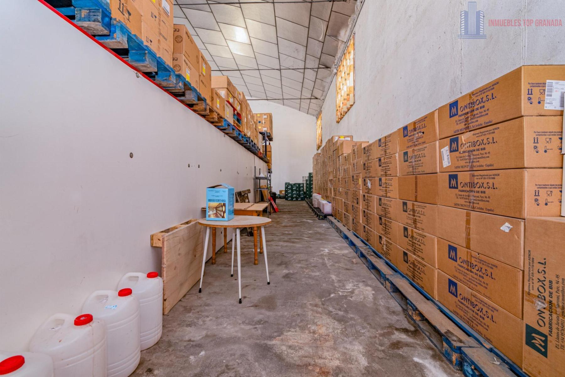 For sale of cellar in Alhendín
