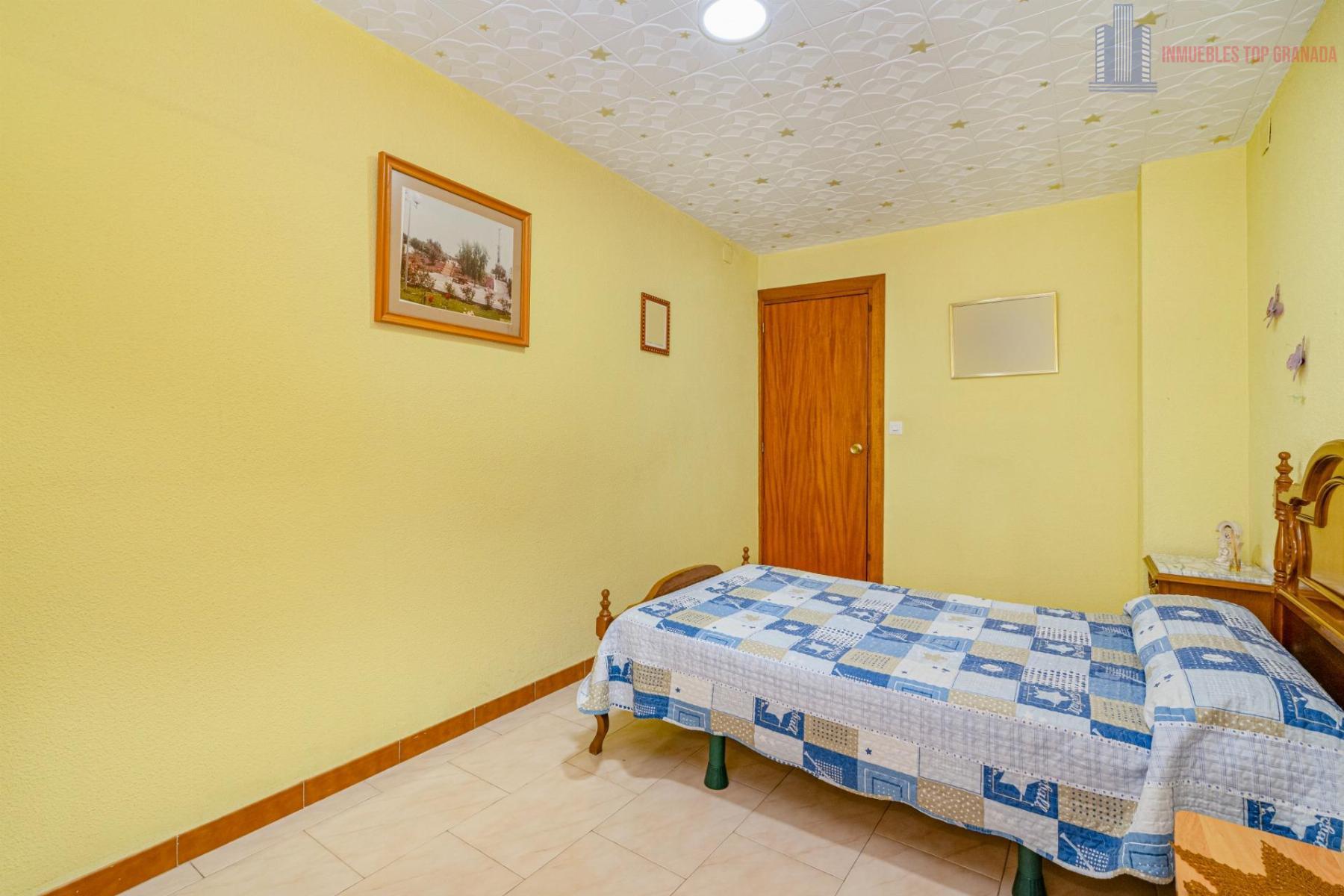 For sale of cellar in Alhendín