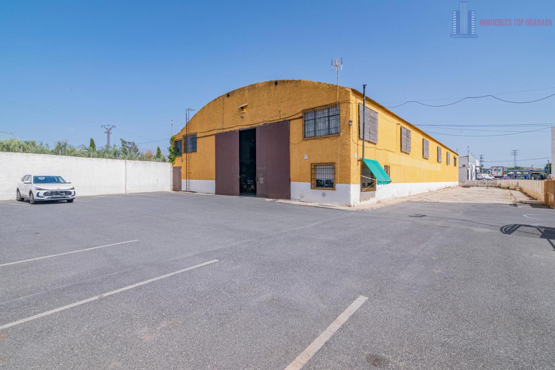 For sale of cellar in Alhendín