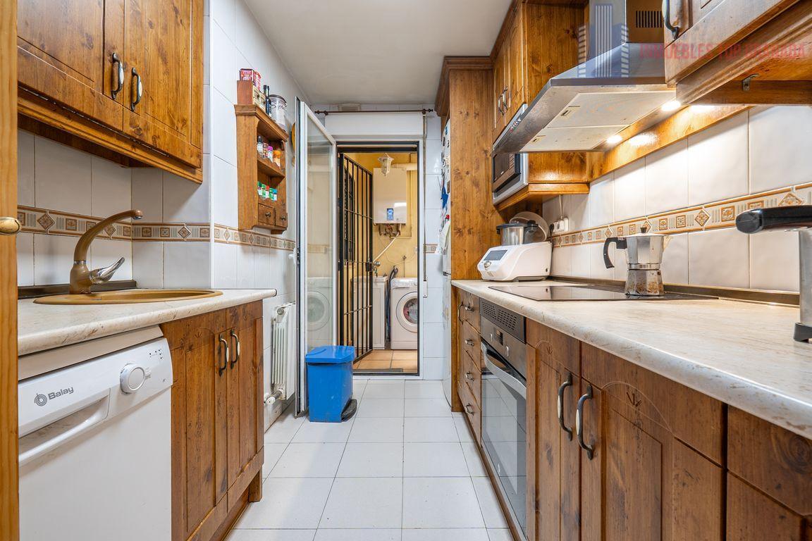 For sale of flat in Churriana de la Vega