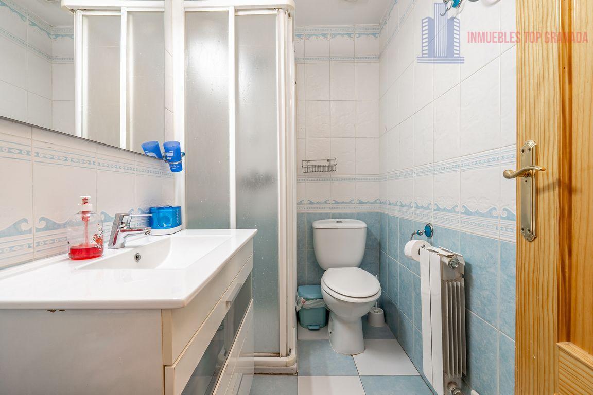 For sale of flat in Churriana de la Vega