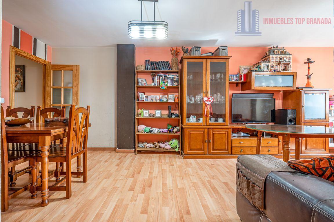 For sale of flat in Churriana de la Vega